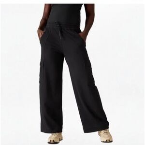 Athleta wide leg retroterry cargo pants, xsmall